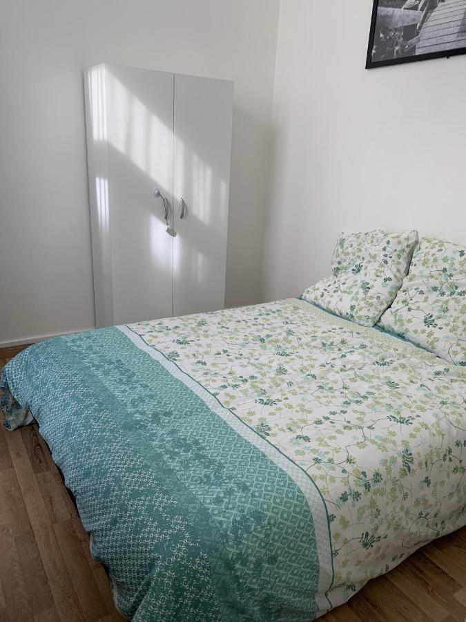 Ferienwohnung Le Voltaire 4 chez Adrien Hyper centre Saint-Quentin  Exterior foto